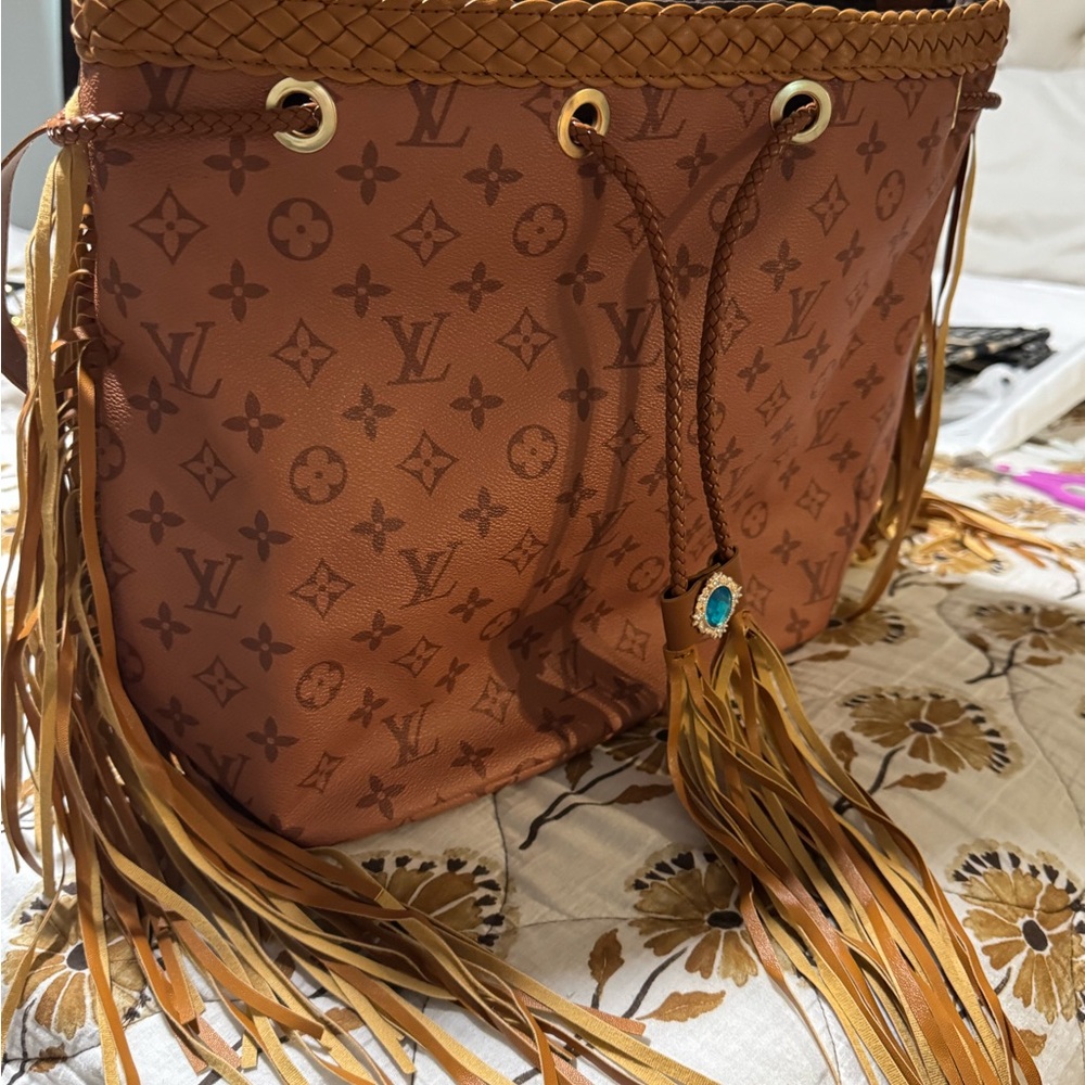 Cognac Tan Fringe Shoulder/crossbody bag